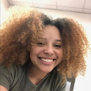 Meet your Posher, Ebony